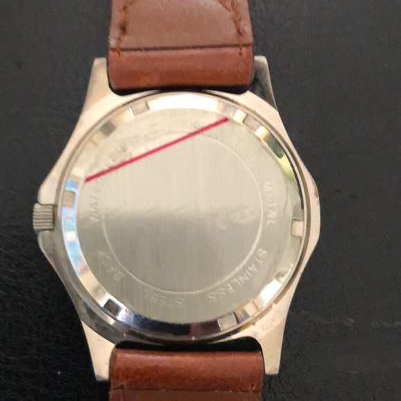 Men’s water resistant watch - Picture 3 of 3